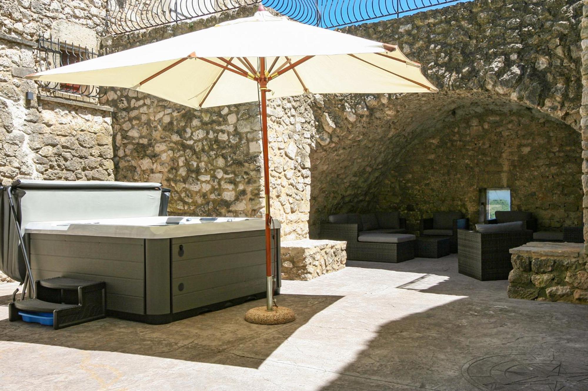 La Closerie D'Escalin Gite 12 Personnes Et Jacuzzi La Garde Adhemar Exterior photo
